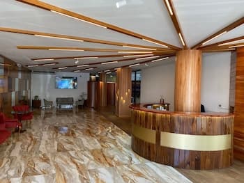 Murex Plaza Hotel & Suites