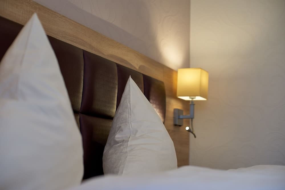 Bernstein Acamed Resort