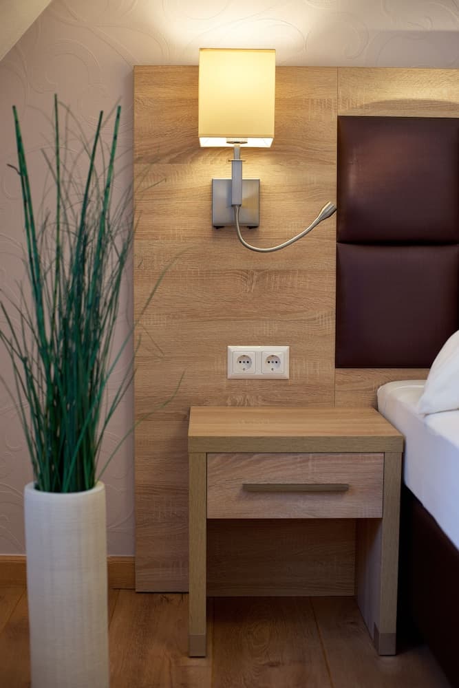 Bernstein Acamed Resort