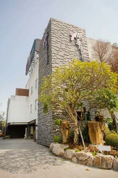 Orient Luxury Villa Motel