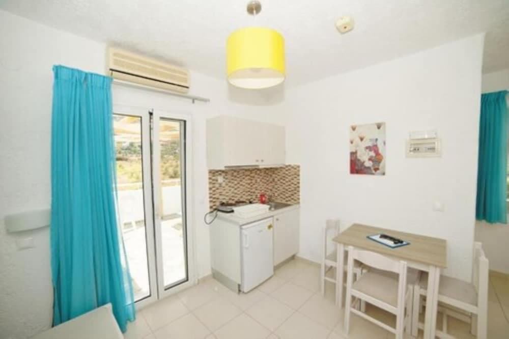 Villa Stella Apartments By Estia