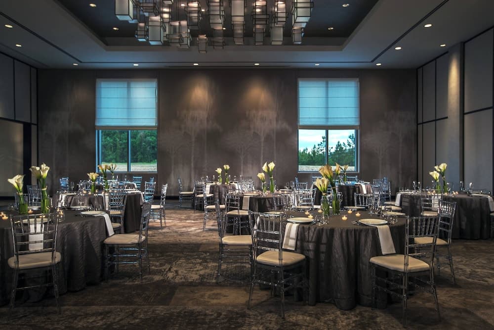 Renaissance Atlanta Airport Gateway Hotel