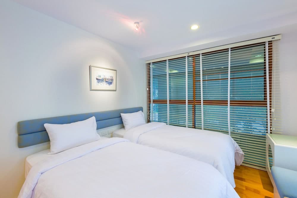 Baan LonSai Beachfront Condominium