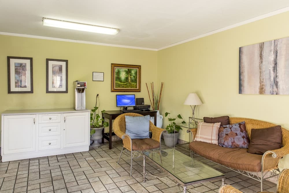 Premier Inns Thousand Oaks