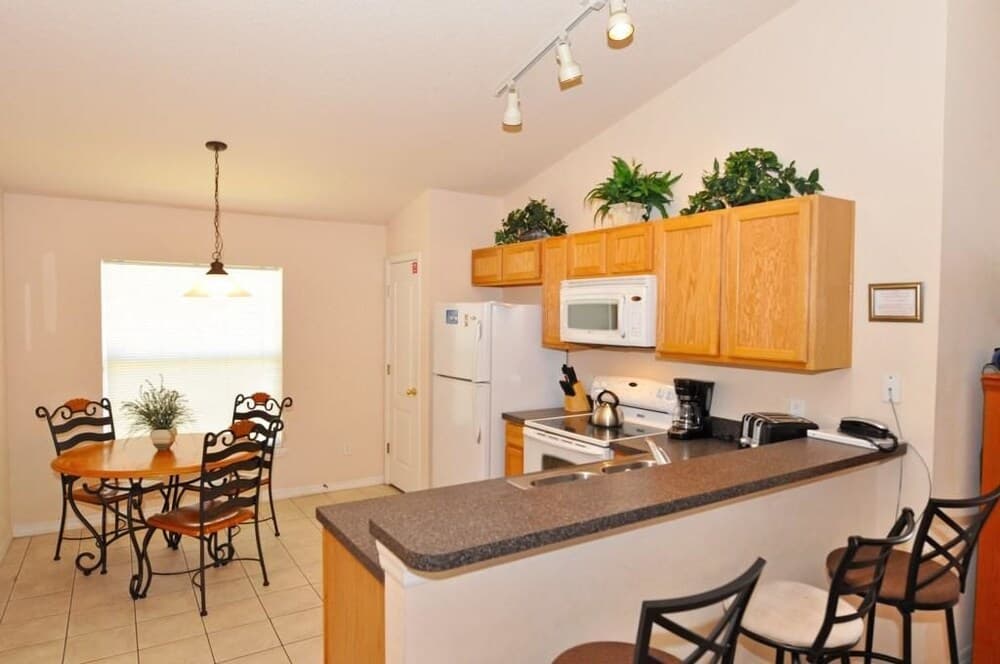 214 Sandy Ridge House 4 Bedroom by Florida Star