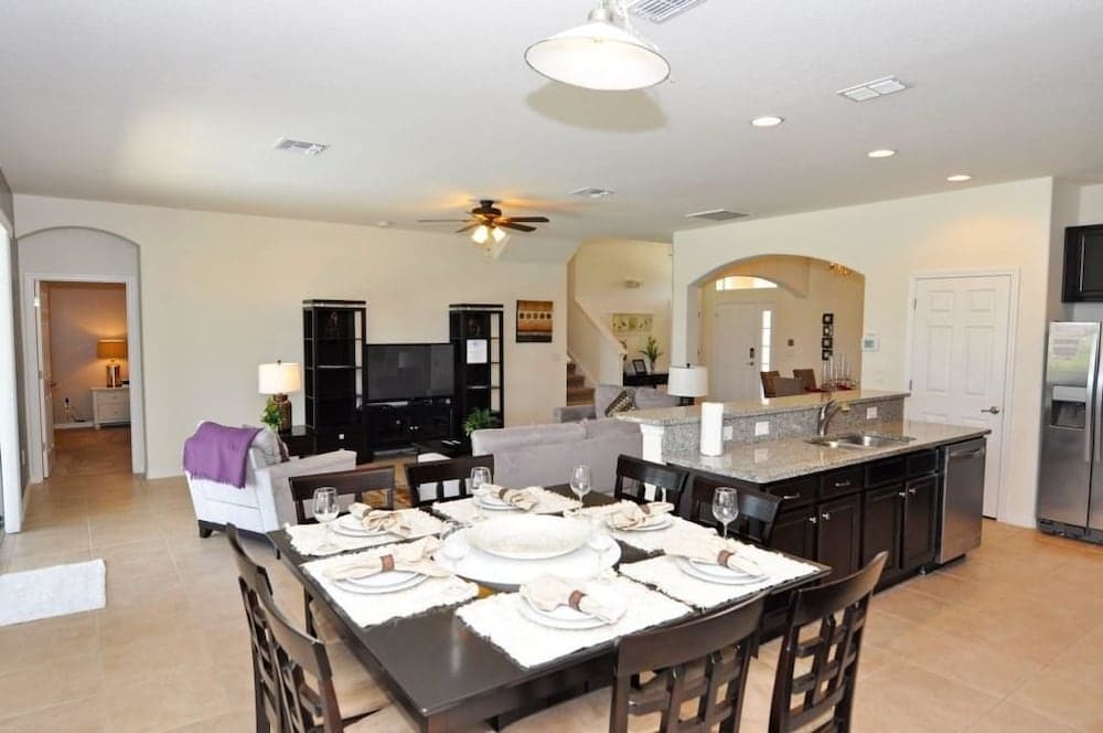 227 Watersong House 5 Bedroom by Florida Star