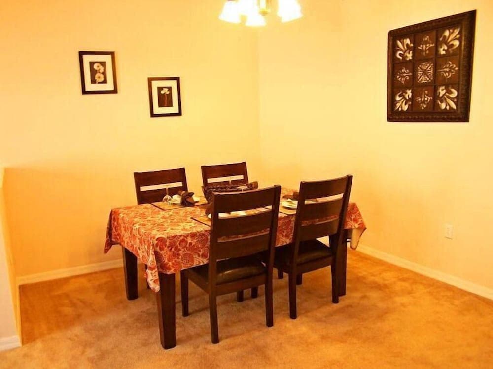 251 Sandy Ridge House 4 Bedroom by Florida Star