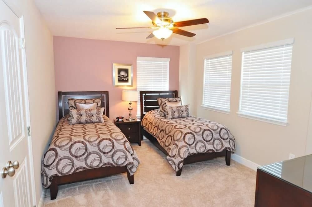 4183 Solterra House 6 Bedroom by Florida Star