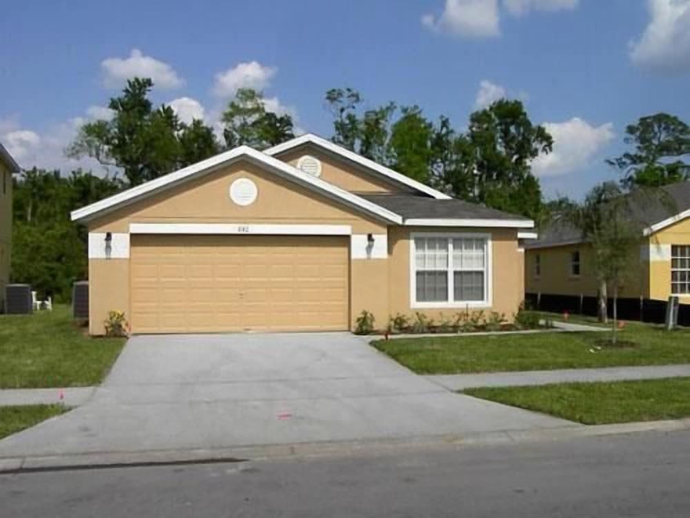 642 Sandy Ridge House 4 Bedroom by Florida Star