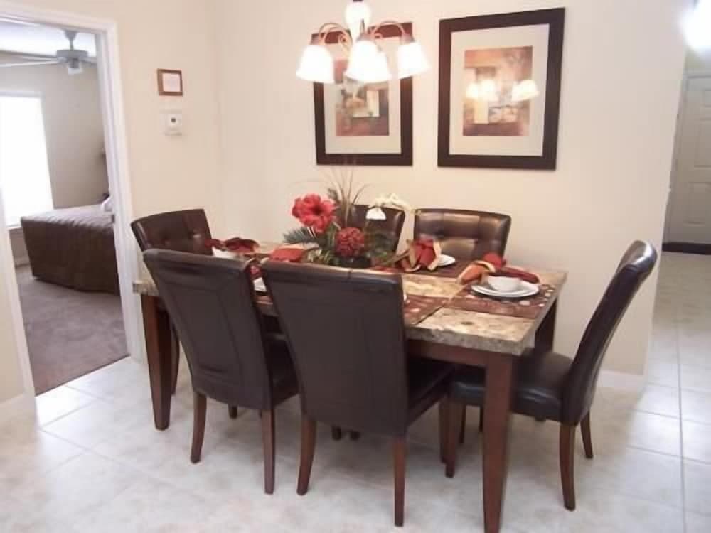 757 Sandy Ridge House 4 Bedroom by Florida Star