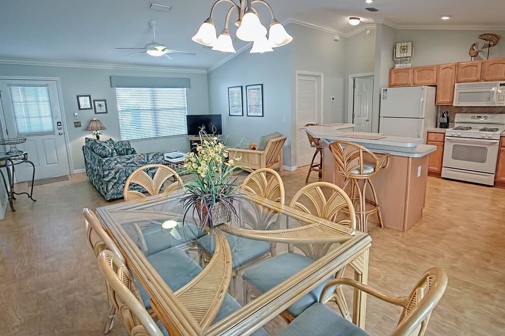 Five Forks Trail Home 3 Bedroom by The VIR Group