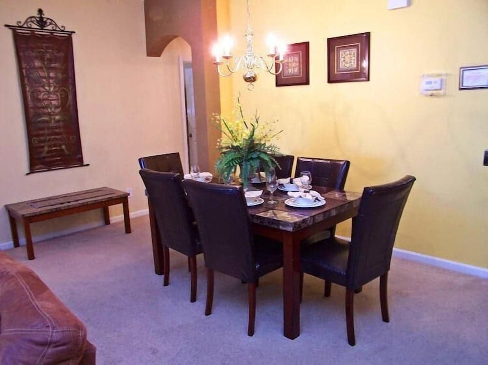 8160 The Windsor House 4 Bedroom by Florida Star