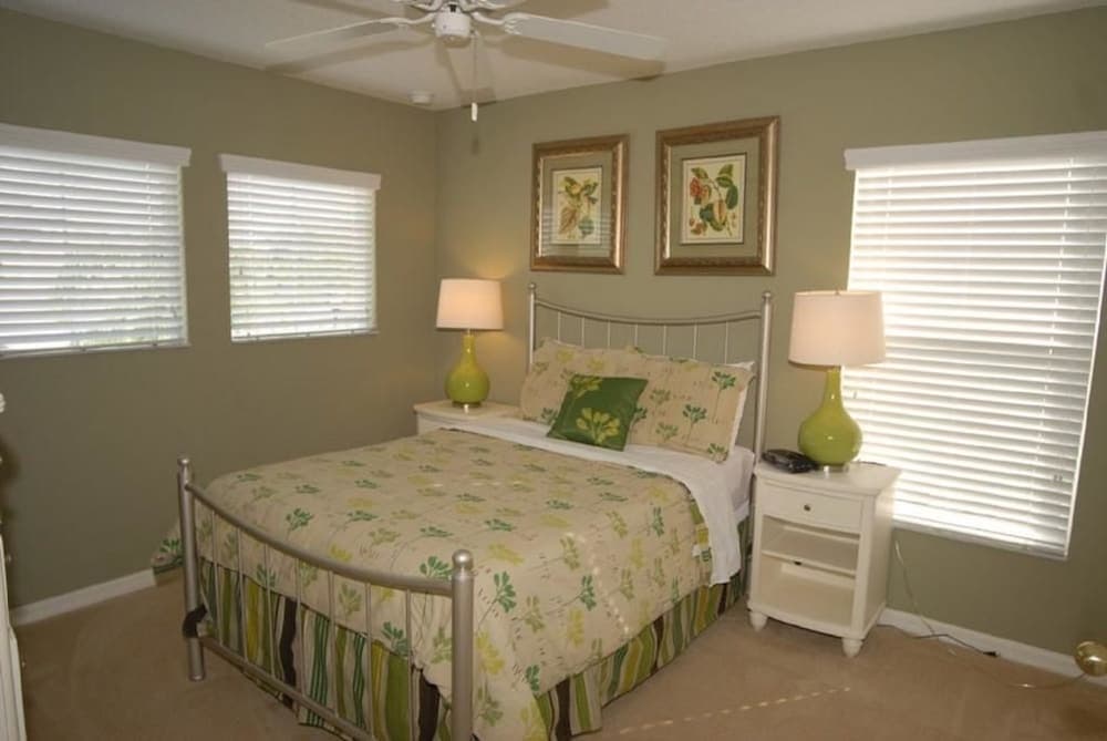 820 The Shires House 6 Bedroom by Florida Star