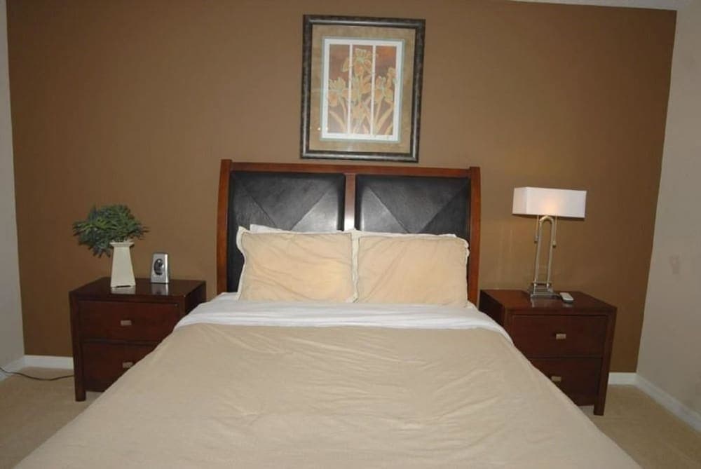 820 The Shires House 6 Bedroom by Florida Star