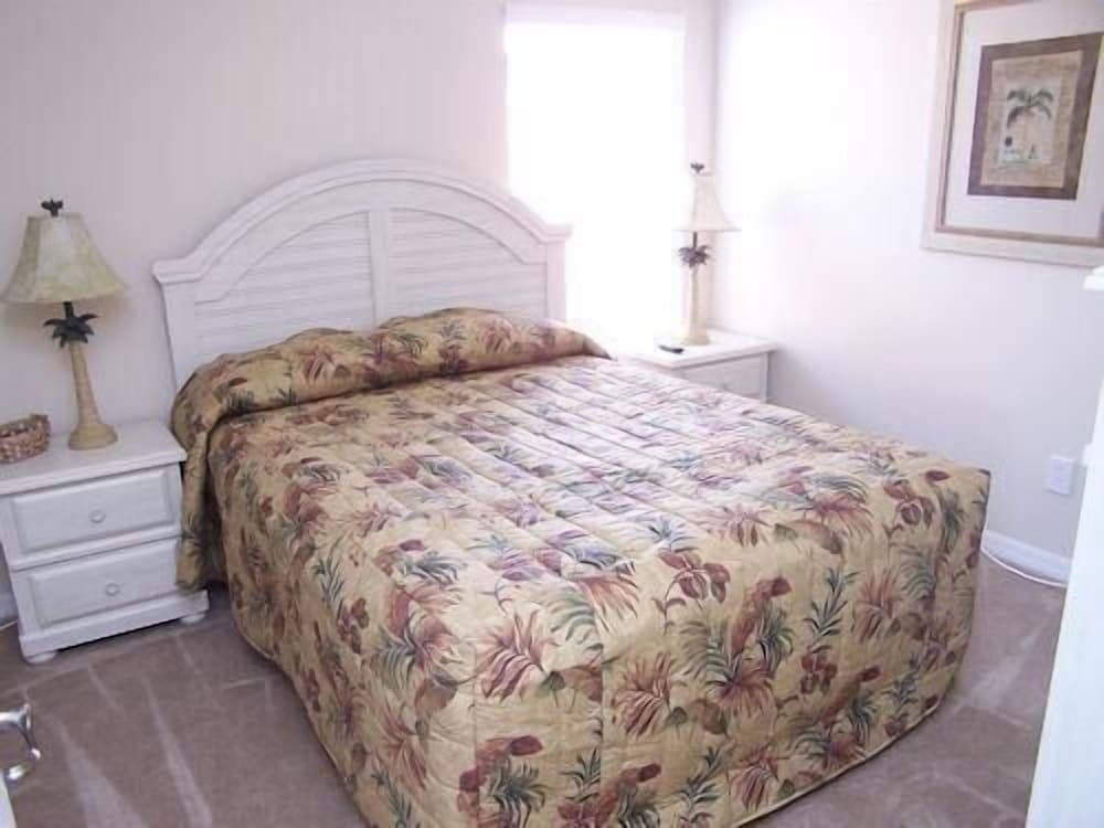 956 Watersong House 6 Bedroom by Florida Star