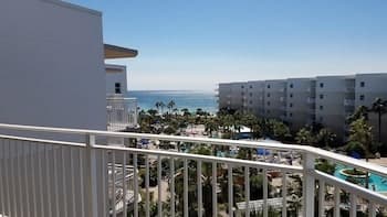 Waterscape 1 Bedroom Apartment by BnD