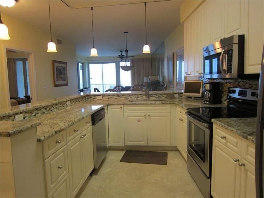 Crescent Condominiums 3 Bedroom Apartment by BnD