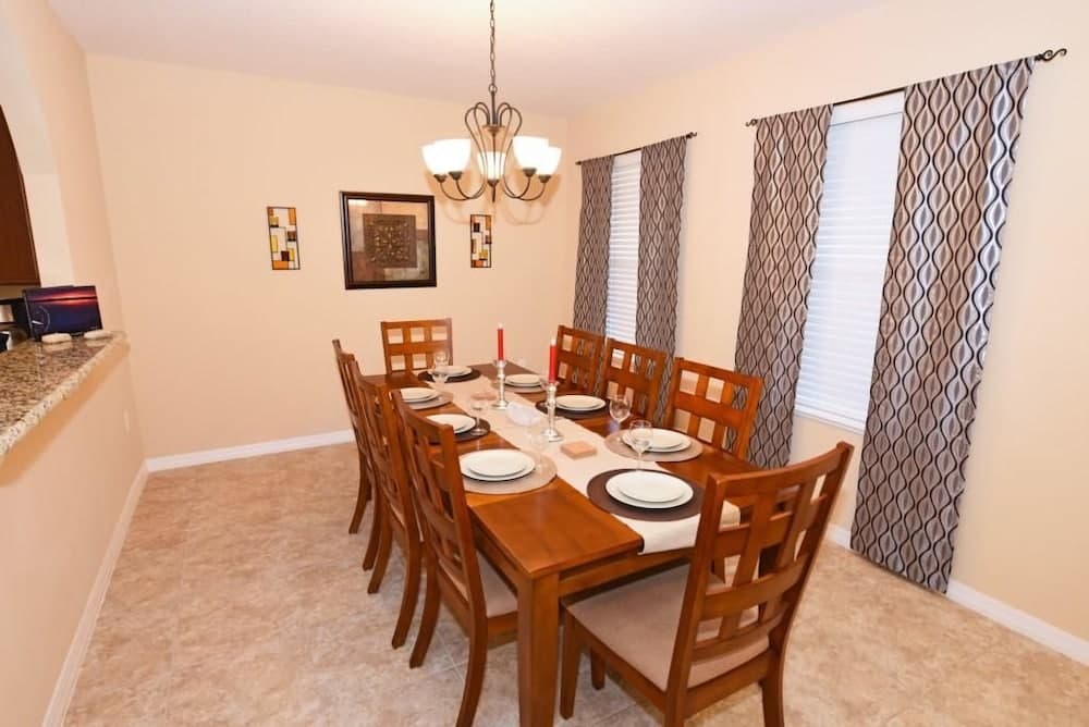 1127 Cypress House 6 Bedroom by Florida Star