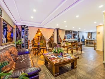 Alameda Alegra Hotel