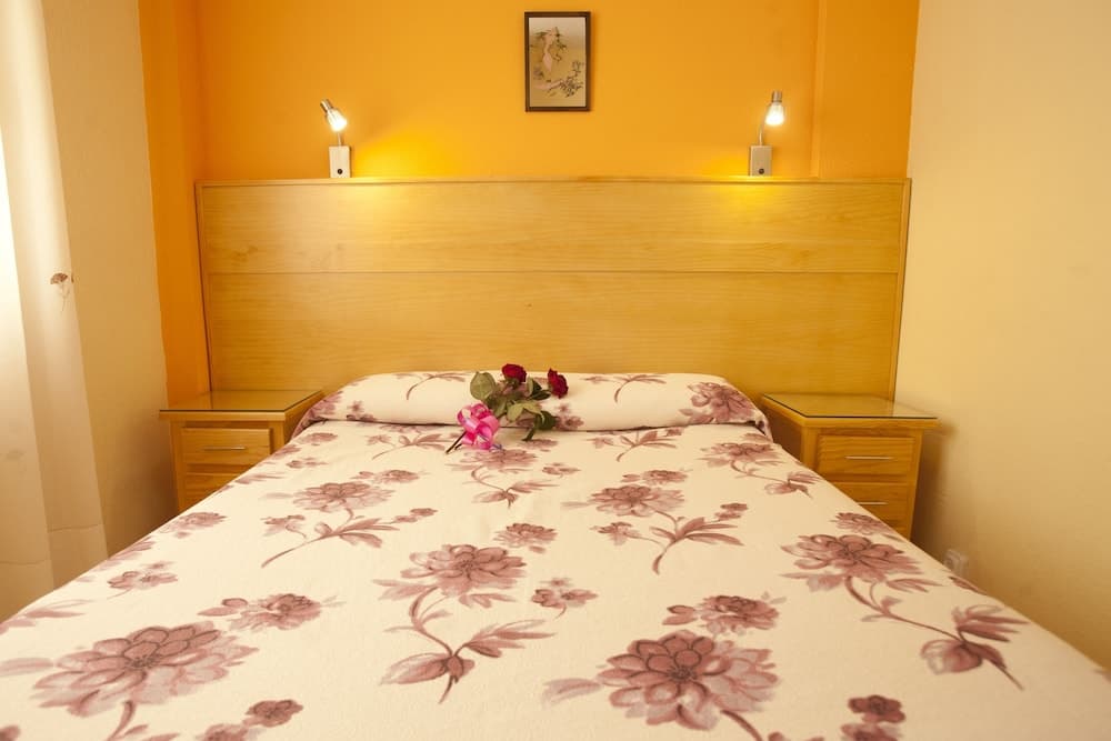 Malaga 101679 3 Bedroom Apartment By Mo Rentals