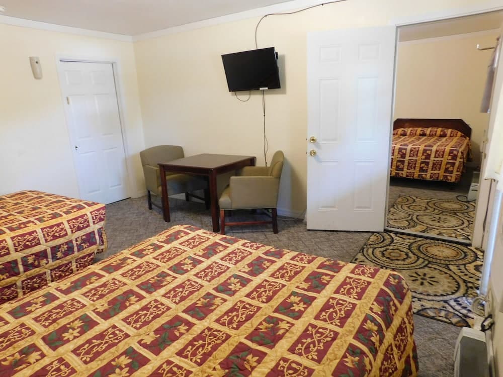 Little Shamrock Motel