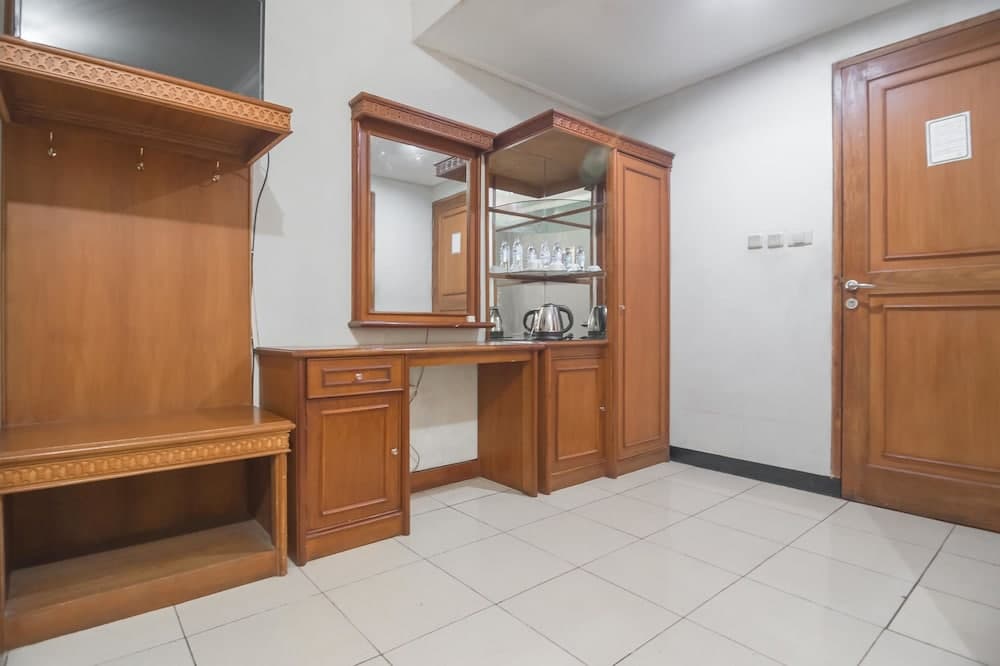 RedDoorz near Cihampelas Walk