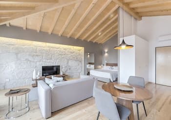 Oporto Street Sá de Noronha