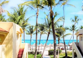 Los Corales Beach Village