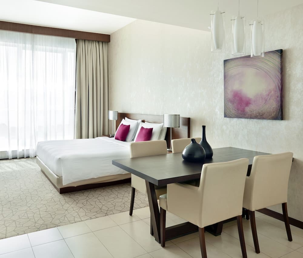Hyatt Place Dubai Al Rigga Residences