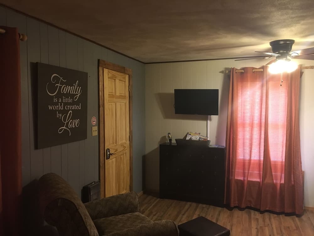 Smoky View Cottages & RV Resorts