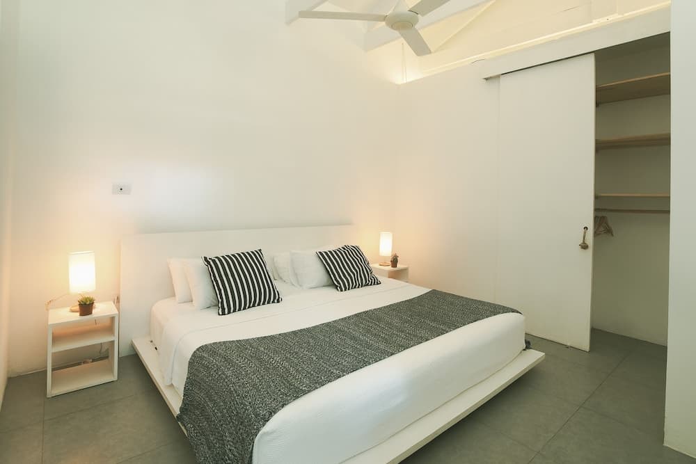 La Negra Surf Hotel & Soda