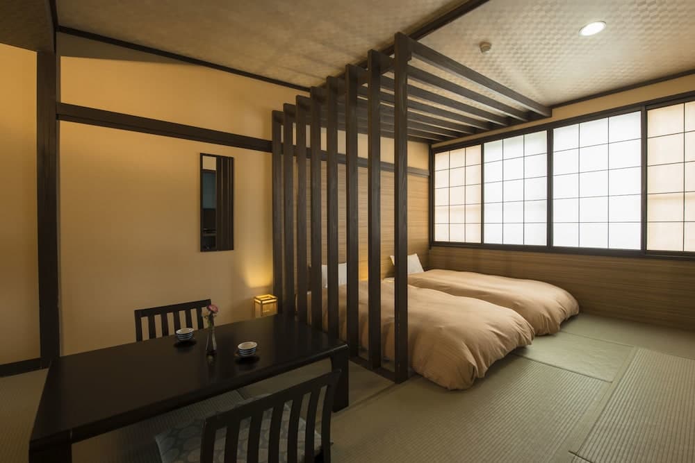 Hotel Lucent Takamiya