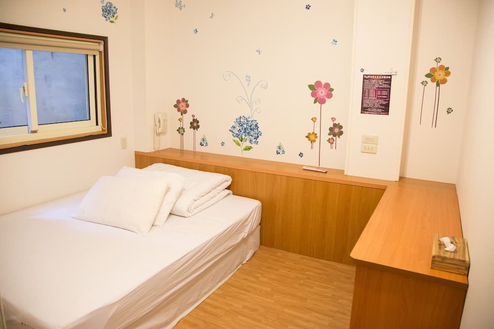 Fenchihu Street Hotel