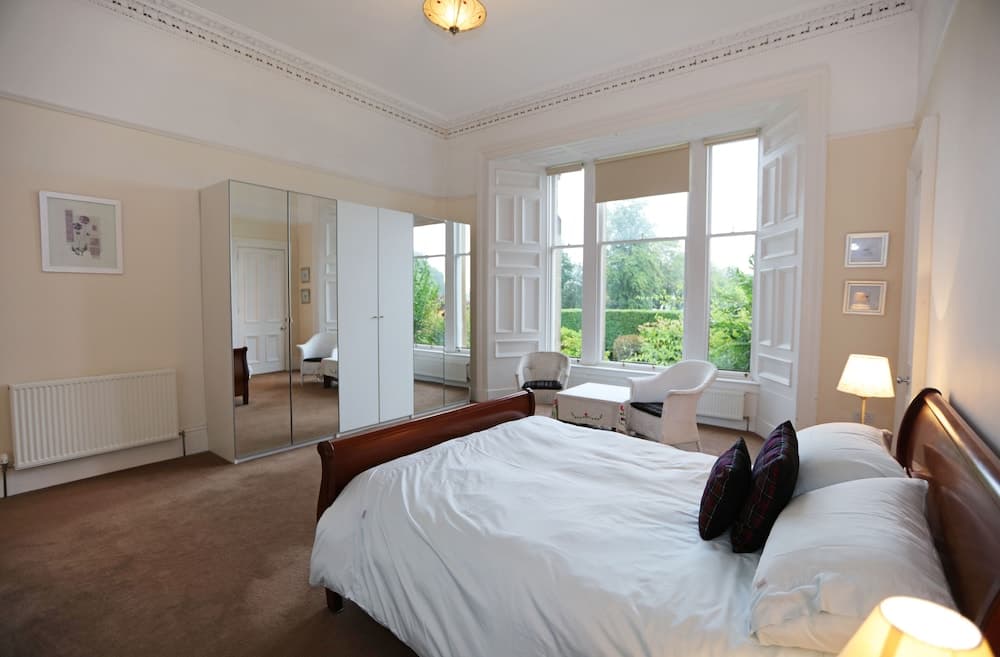 Royal Gardens Apartments