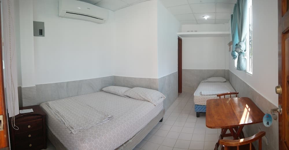 Hostal Palmeras Playa Milina