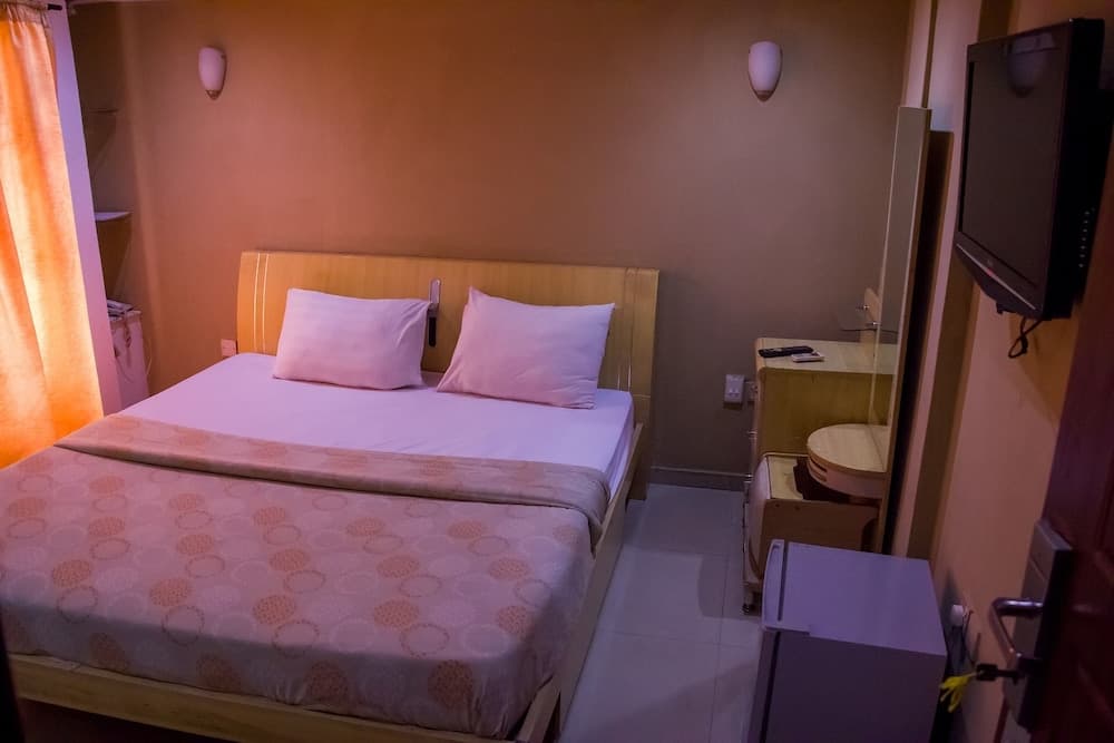 Theodawn Hotels at Suite 29