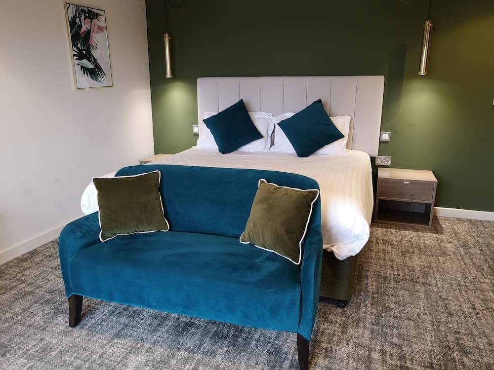 Hatherley Manor Hotel & Spa