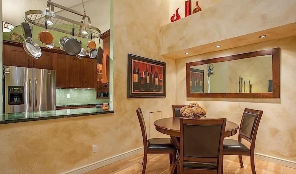 Happy Ours By Signature Vacation Rentals