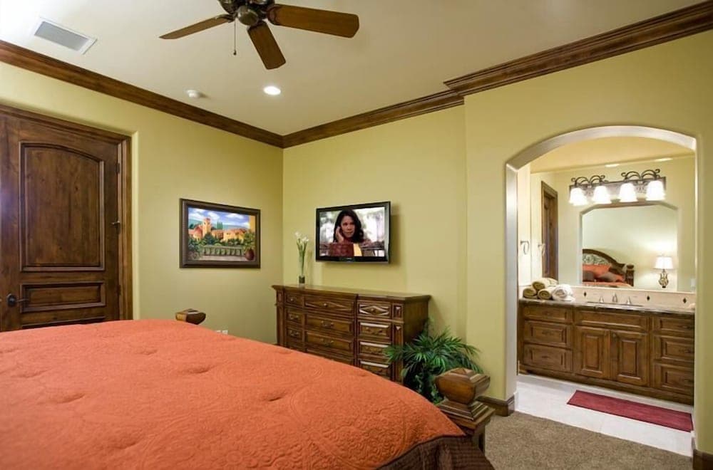 Bella Estate By Signature Vacation Rentals