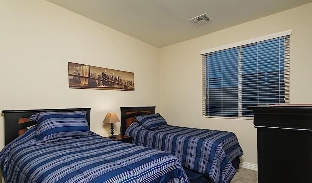 Pleasant Surprise By Signature Vacation Rentals