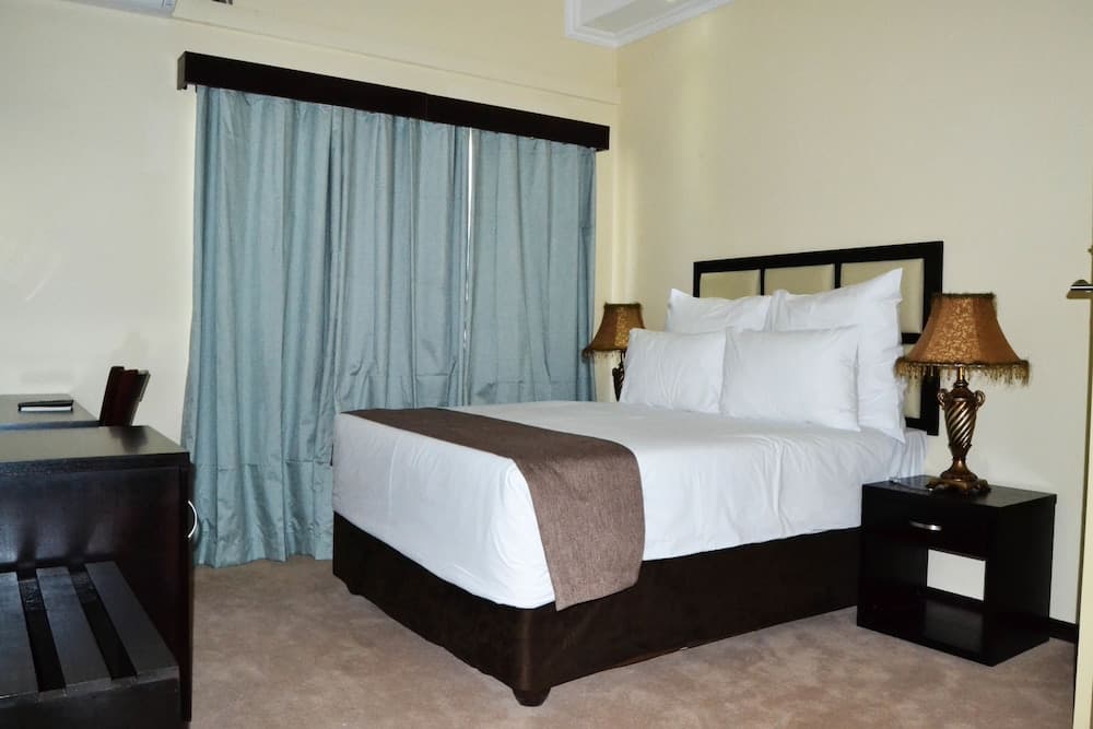 Thakadu Hotel, Casino & Conference Centre