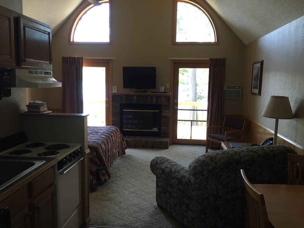 Kavanaugh's Sylvan Lake Resort