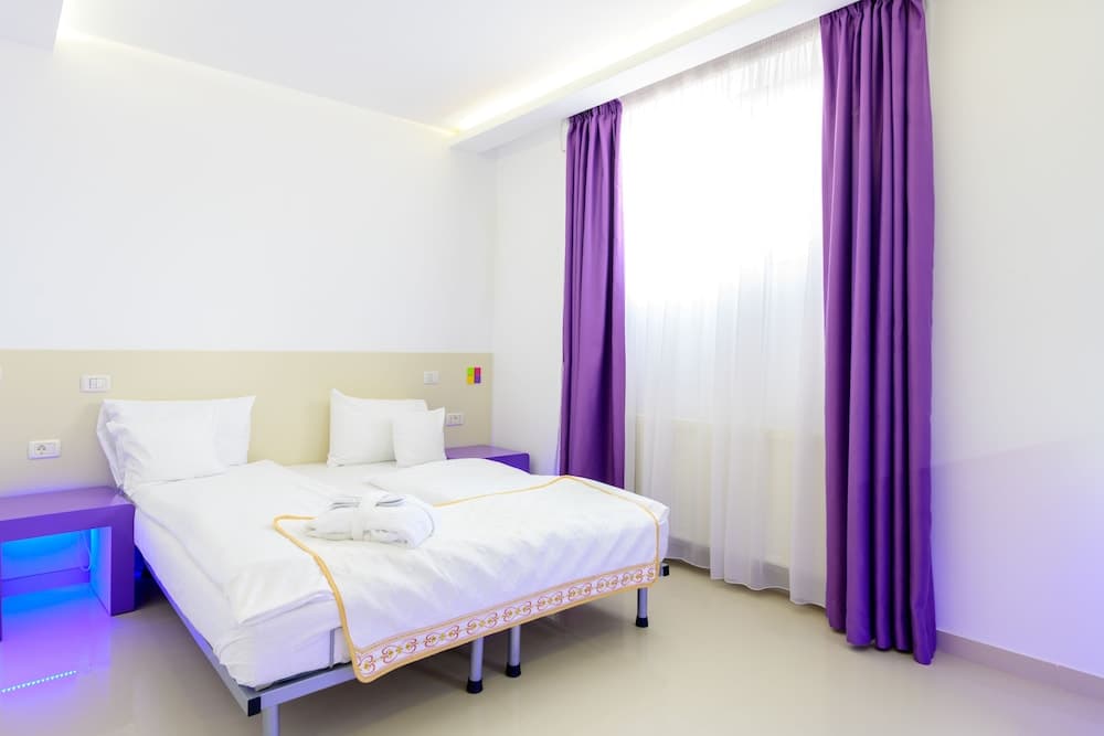 Hotel Christina Plus