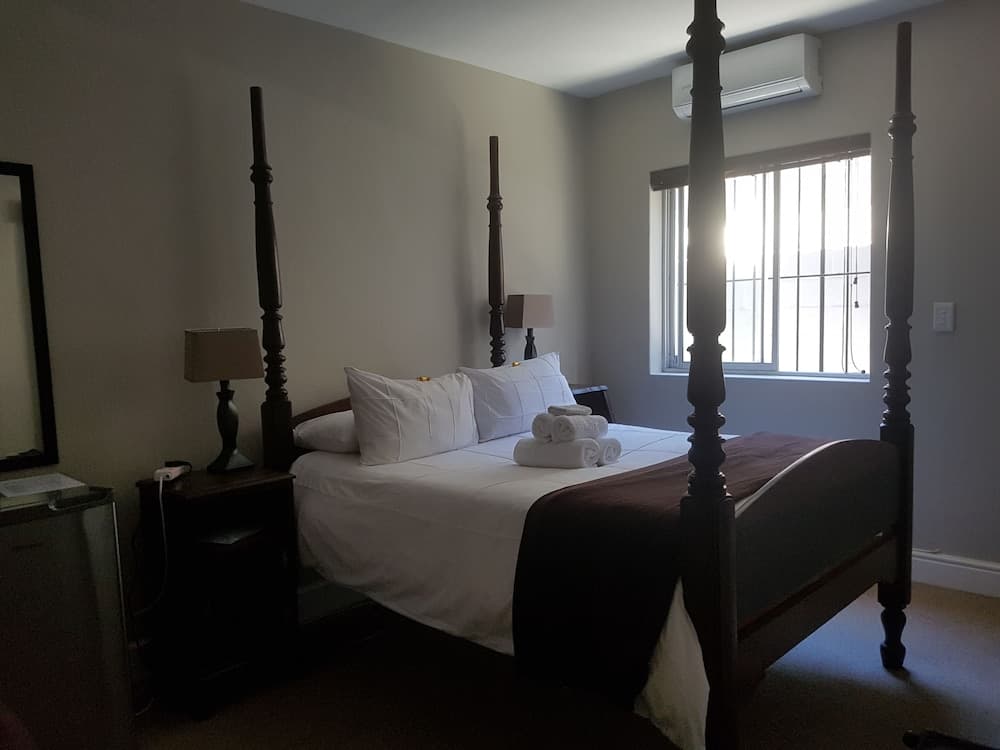 Melkbosch Guesthouse