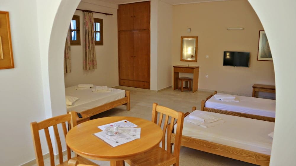 Proteas Hotel & Suites