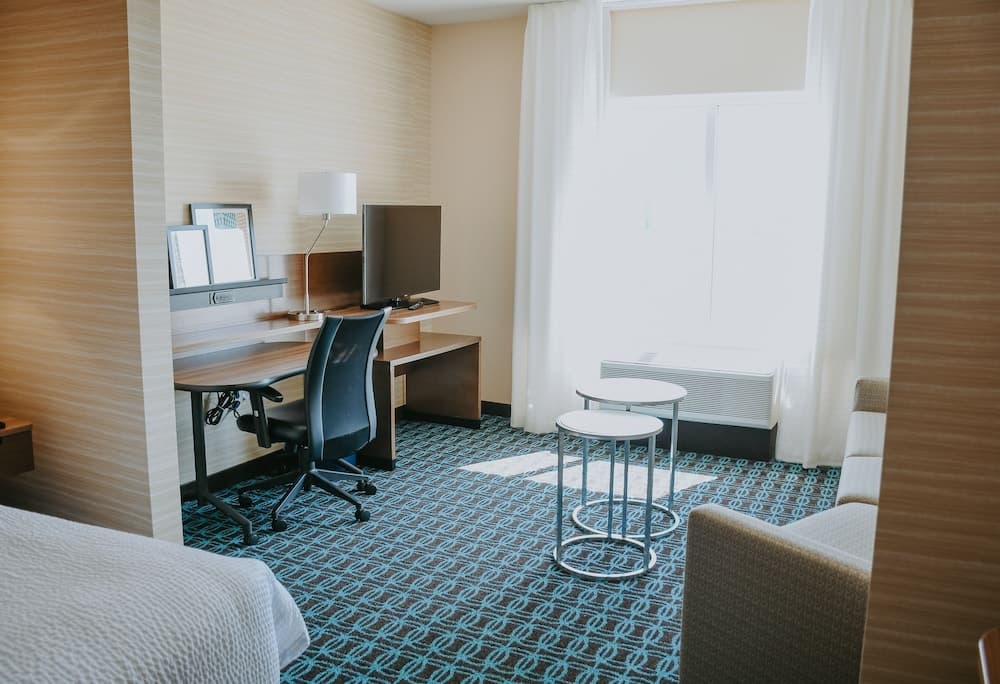 Fairfield Inn & Suites Lincoln Airport