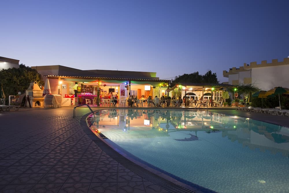 Fili Hotel Apartments