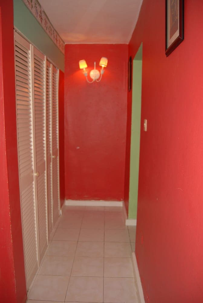 PinkHibiscus Guest House