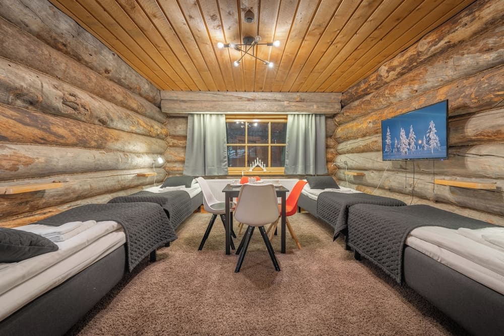 Kuukkeli Log Houses Aurora Resort