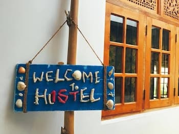 Hostel First Colombo Airport
